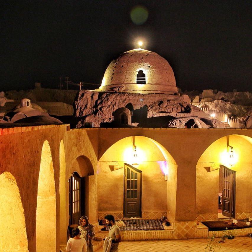 بومگردی طبس اتاق شماره4