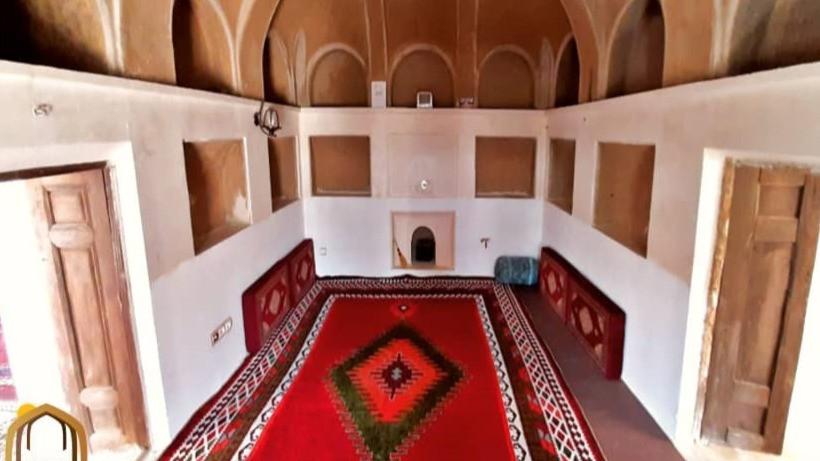 بوم گردی در نی ریز