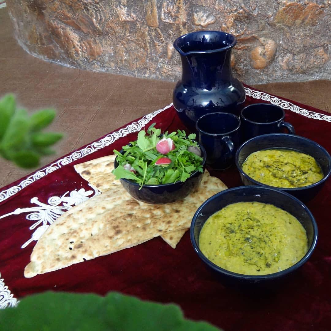 اتاق نرگس