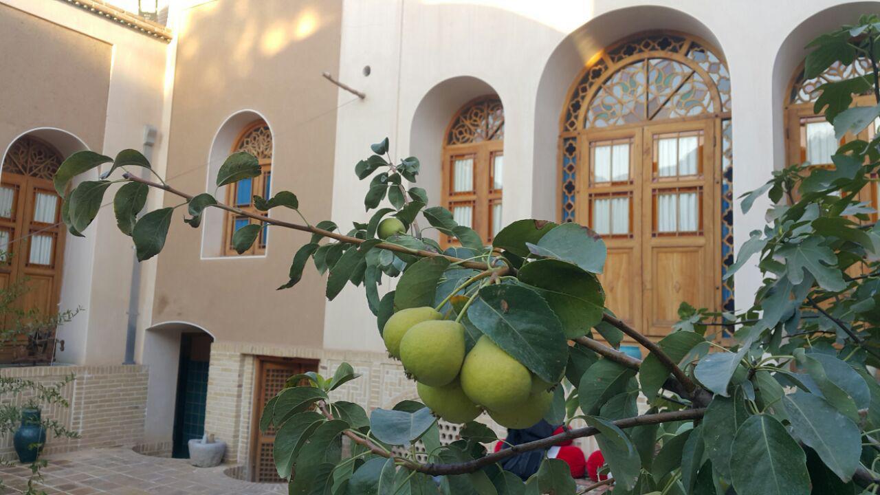 اتاق 106