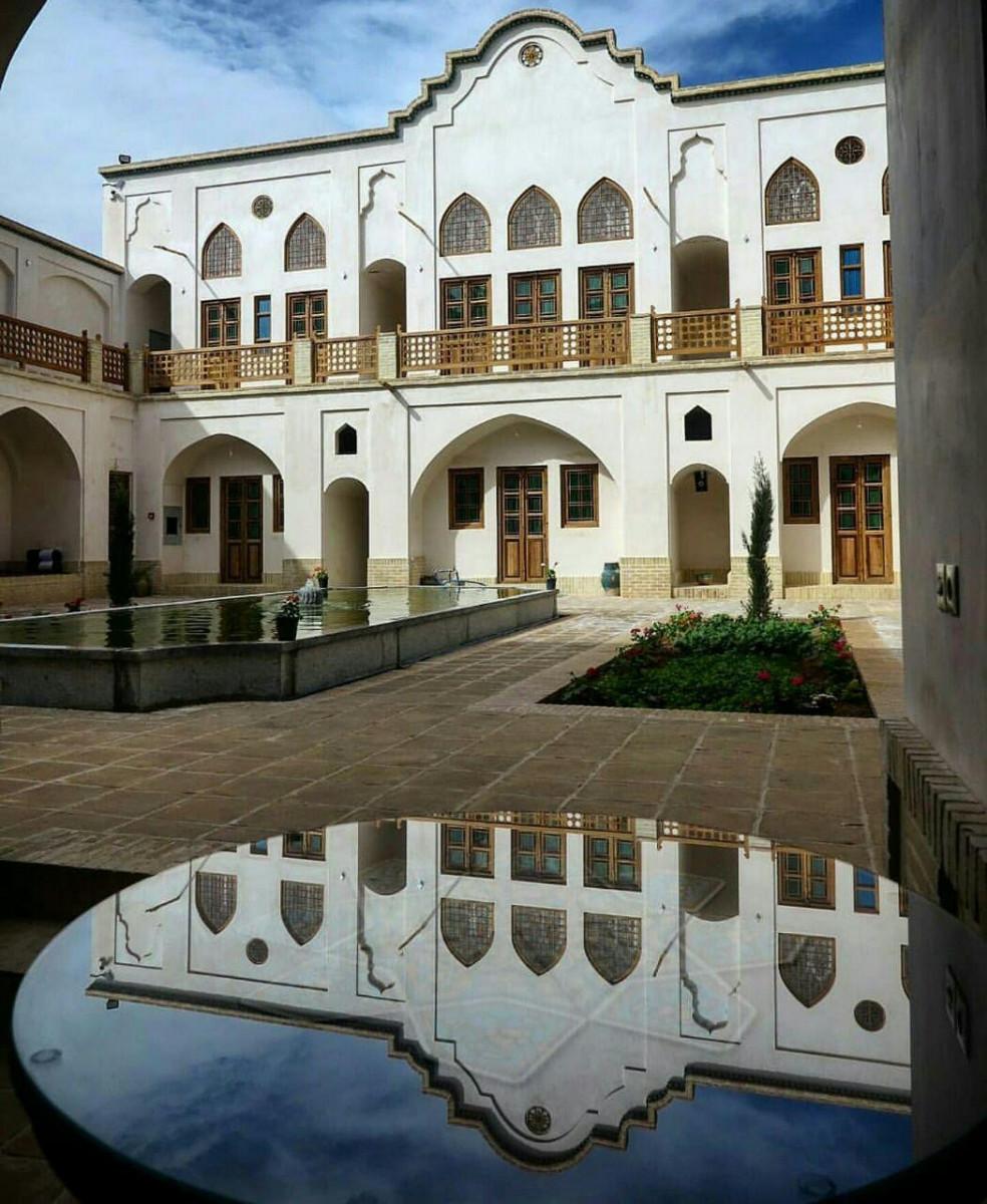 اتاق 102