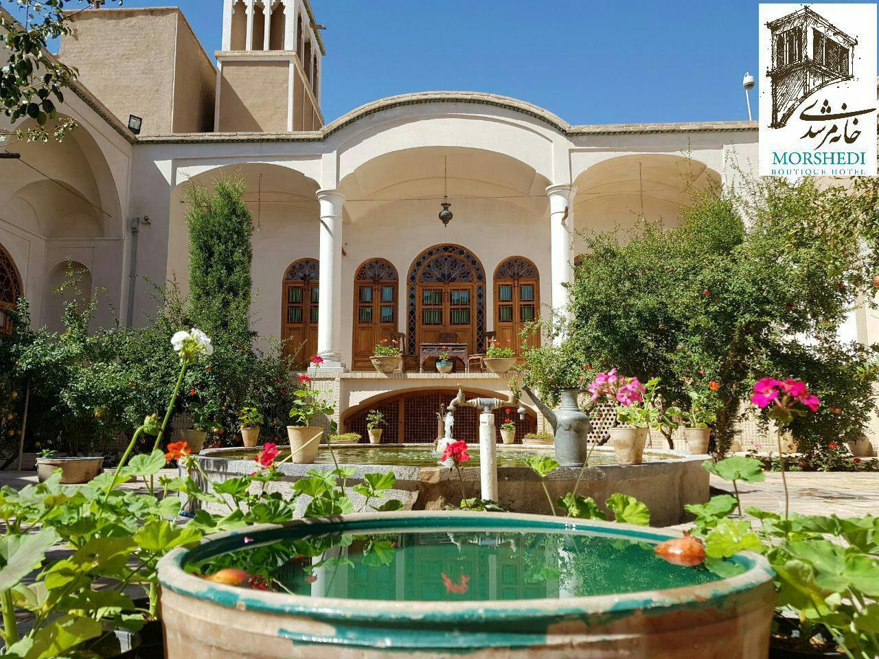 اتاق 102