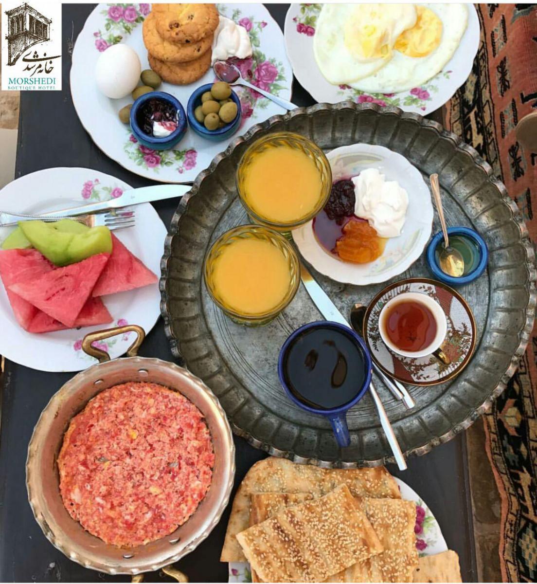 اتاق 102