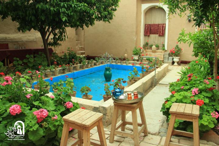 اتاق آبی بی