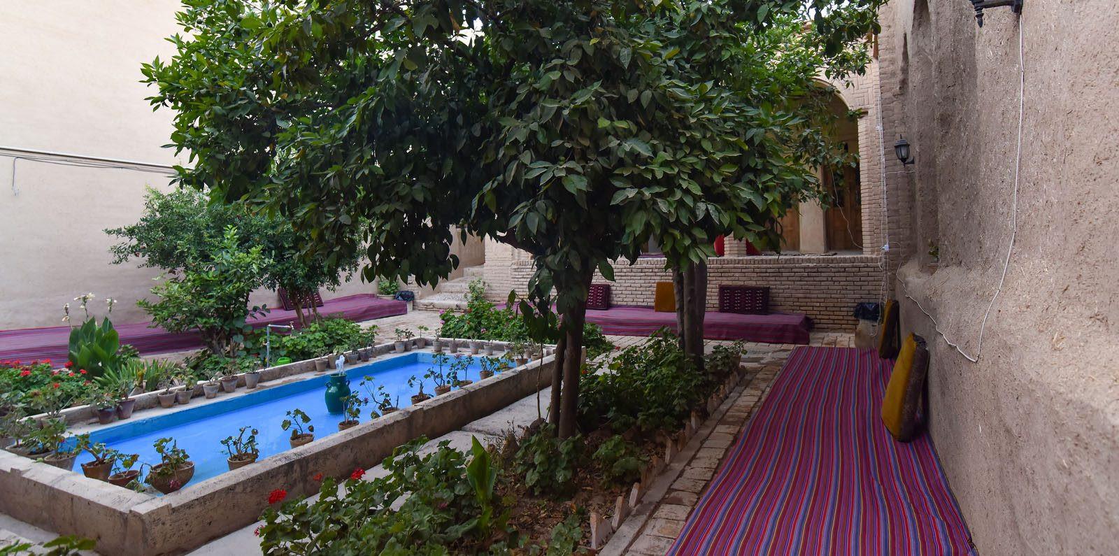 اتاق آبی بی