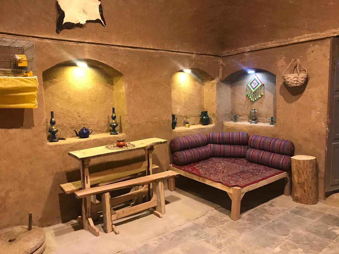 بوم گردی صد طاقچه تودشک