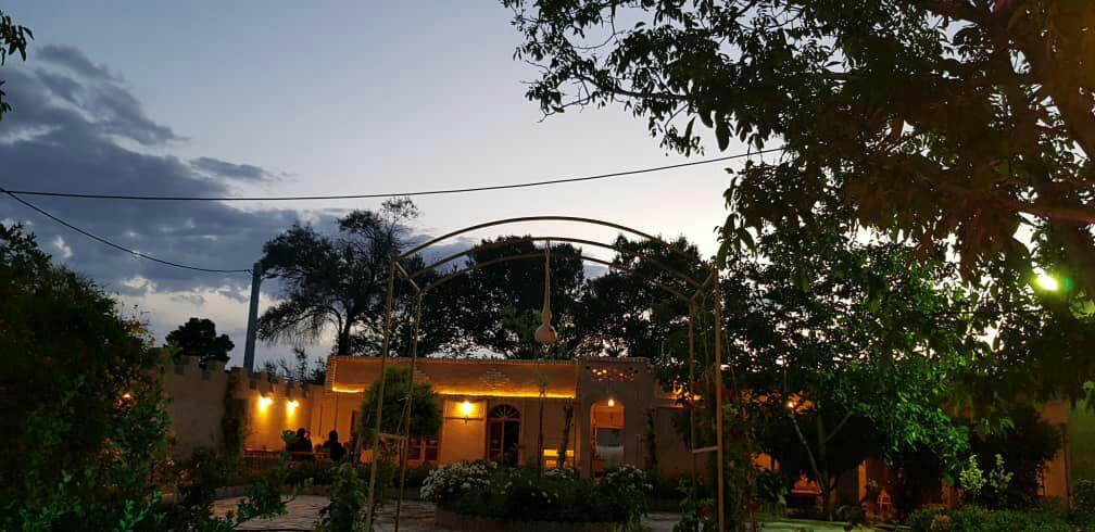 اجاره خانه بوم گردی در آباده