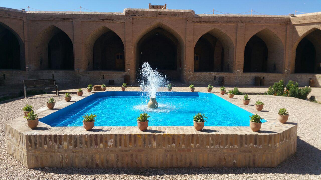 اقامتگاه بوم گردی در طبس مسینا