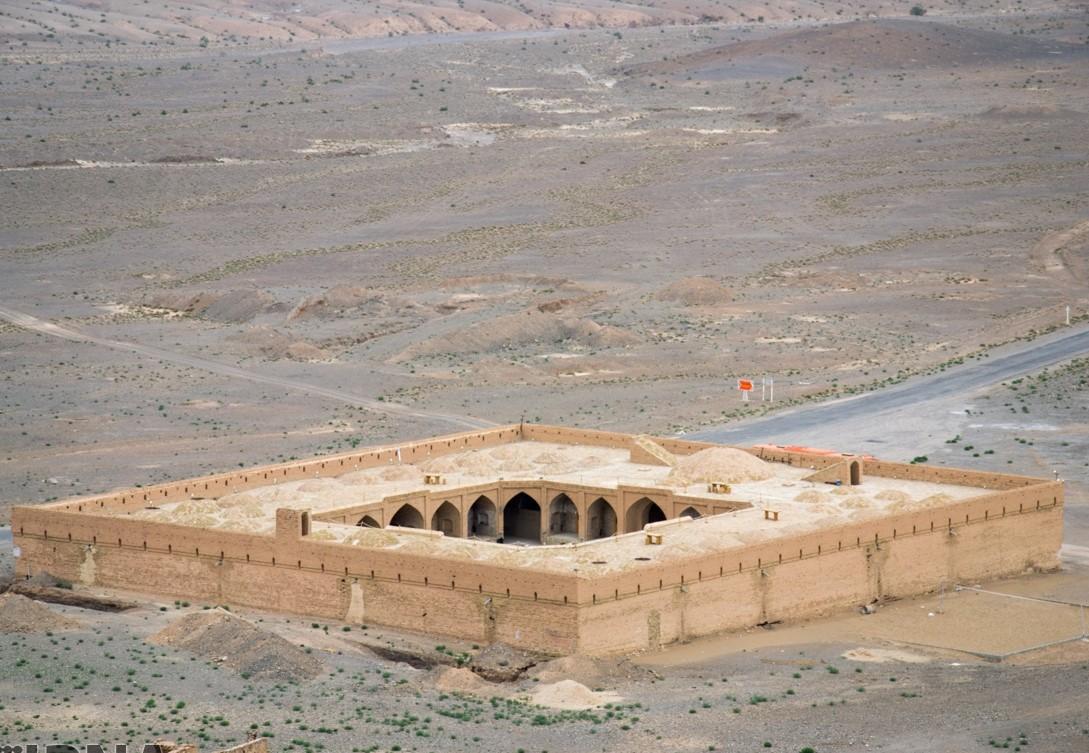 اقامتگاه بوم گردی در طبس مسینا