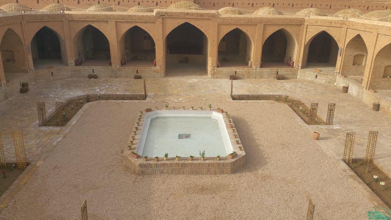 اقامتگاه بوم گردی در طبس مسینا