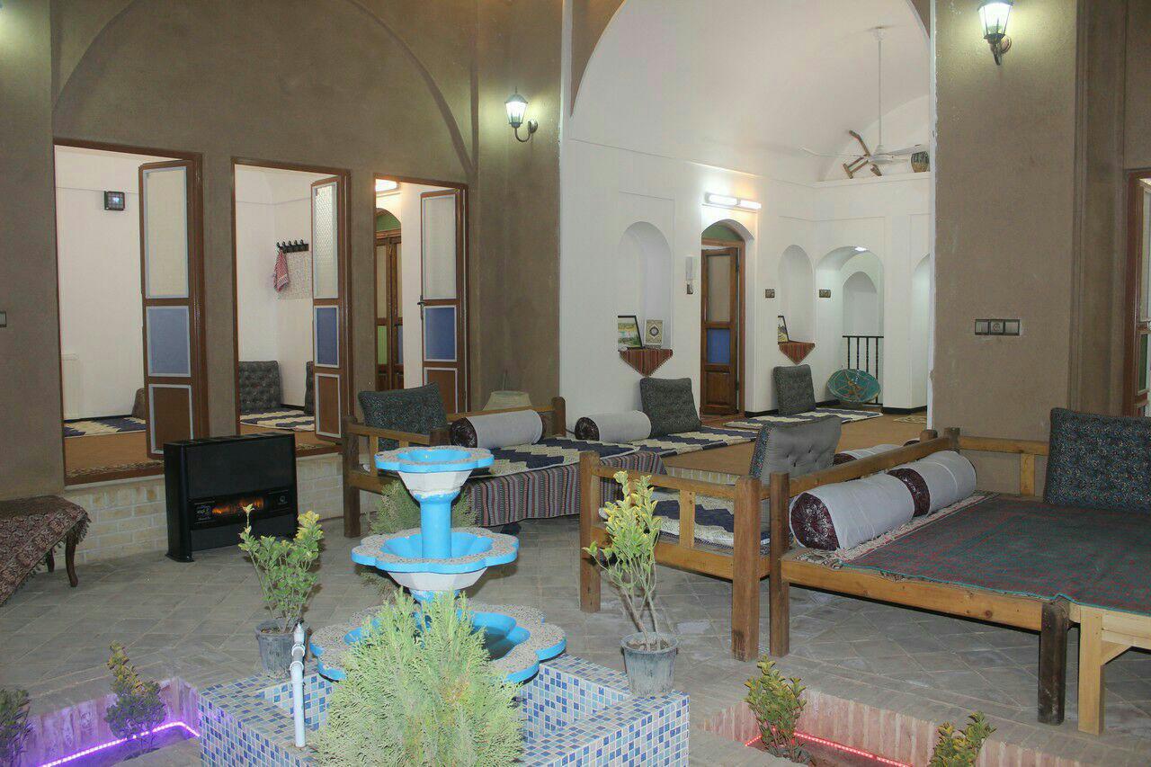 اقامتگاه بوم گردی میبد