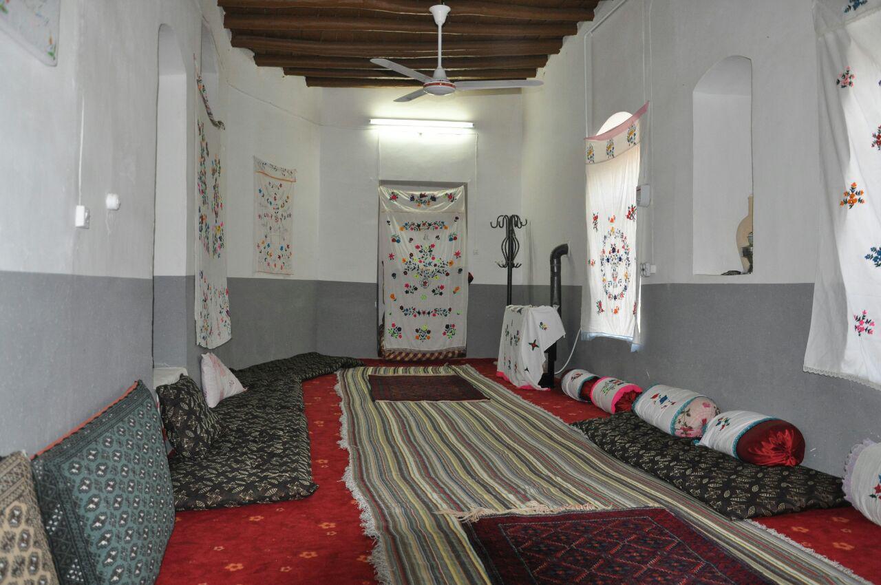 اتاق 102