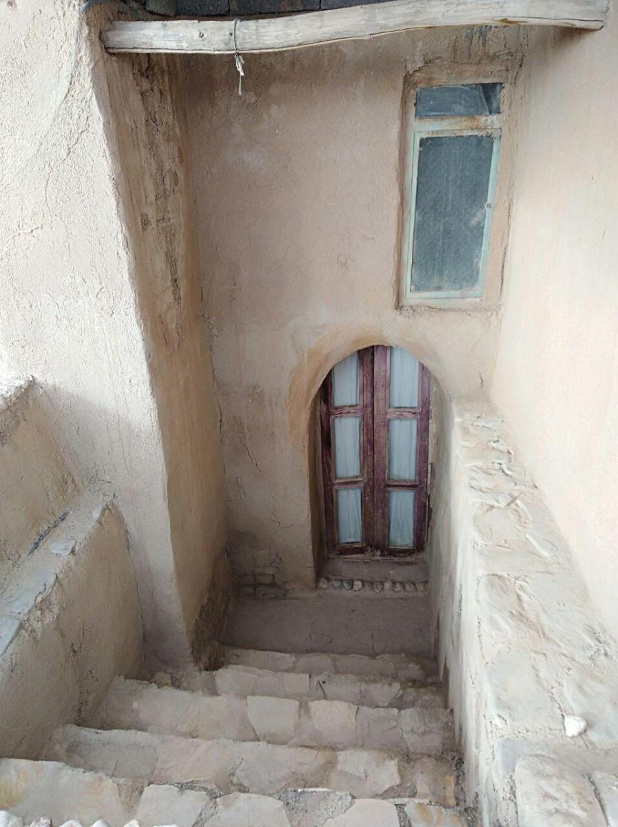 بوم گردی نیریز