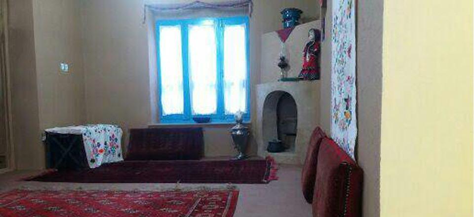 بوم گردی شاریسه در مینودشت