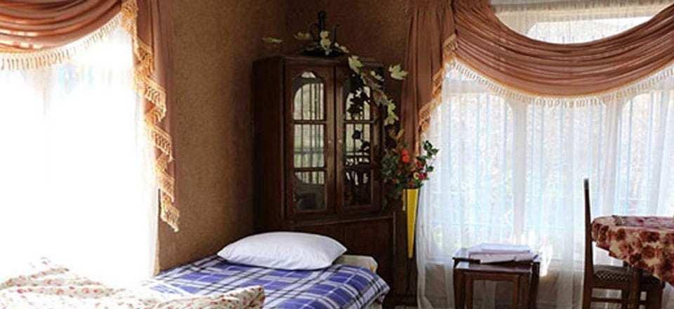 اقامتگاه بوم گردی کاهار در کرج