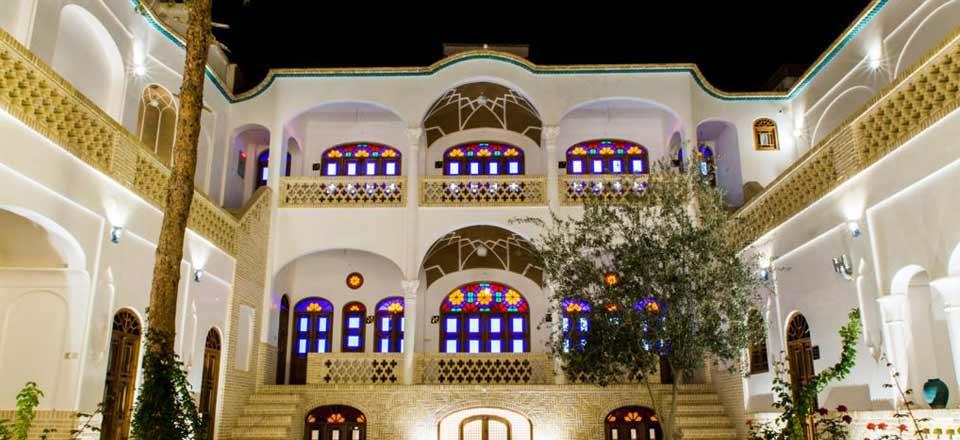 هتل سنتی خانه اطلسی در کاشان
