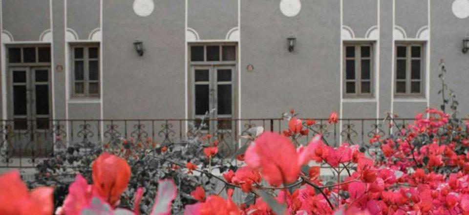 بوم گردی سرای کهن یزد
