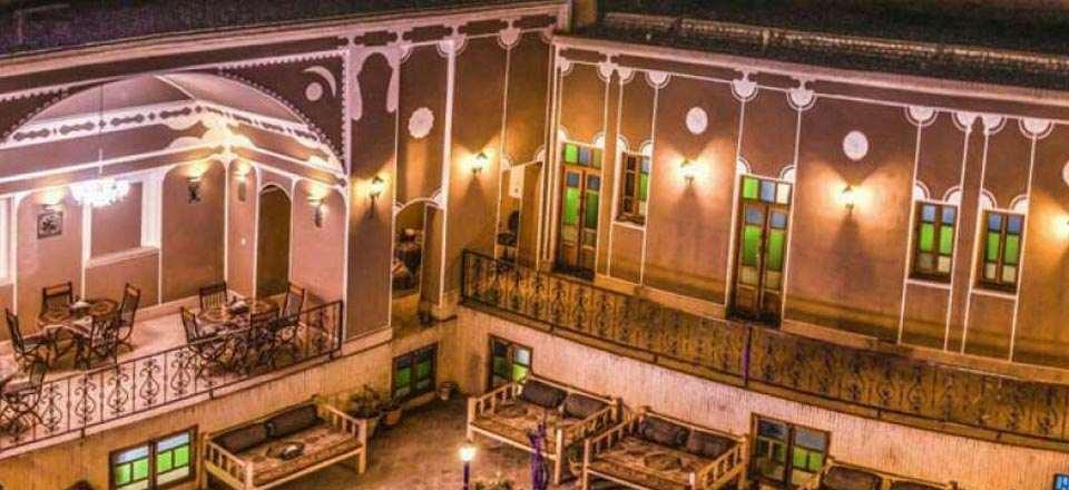 بوم گردی سرای کهن یزد