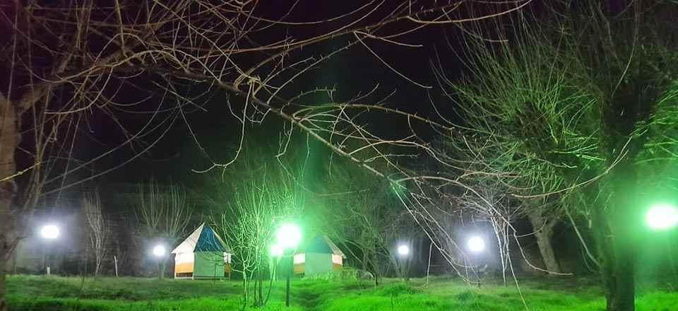 بوم گردی کلبه قزلباش مینودشت