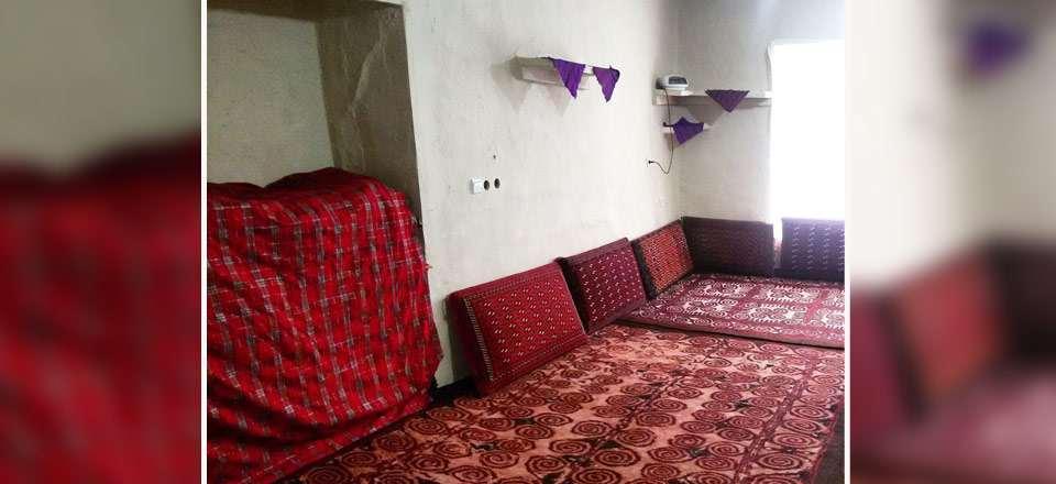 بوم گردی کلبه قزلباش مینودشت