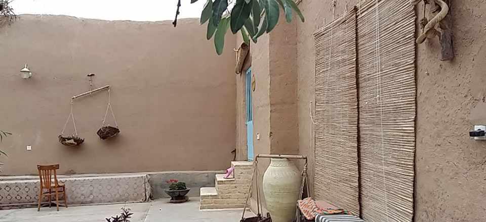 بوم گردی نار تی تی در تفت