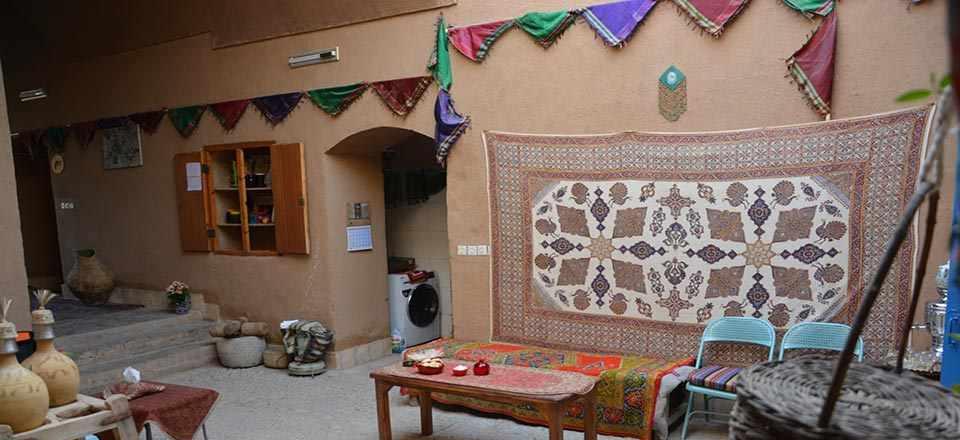 بوم گردی نار تی تی در تفت