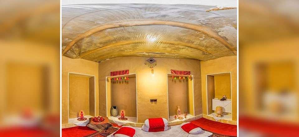 بوم گردی سرای صالح در برزک