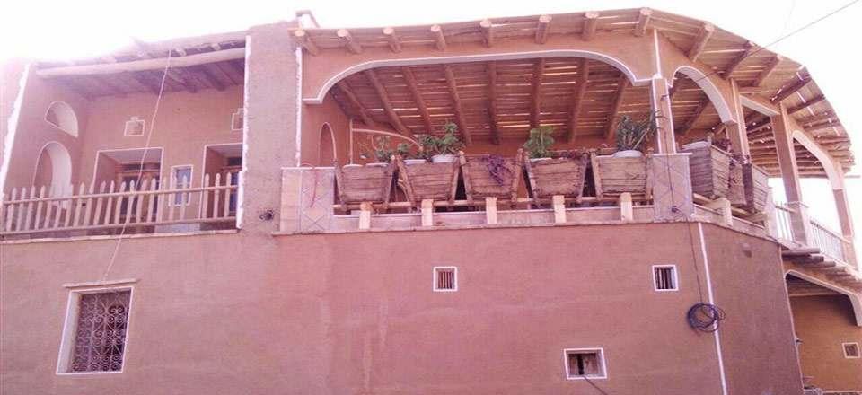 بوم گردی سرای صالح در برزک