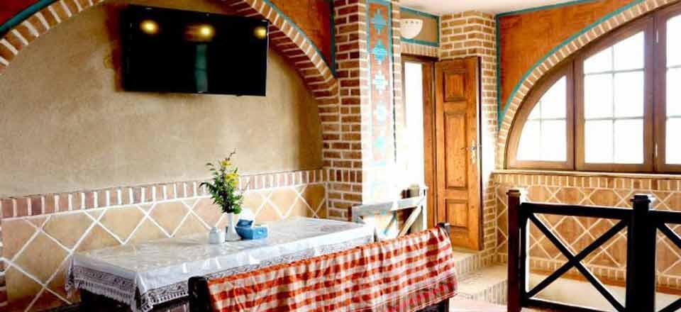 اکوکمپ متین آباد در نطنز