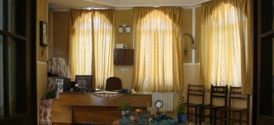 هتل سنتی یه تا در خور و بیابانک