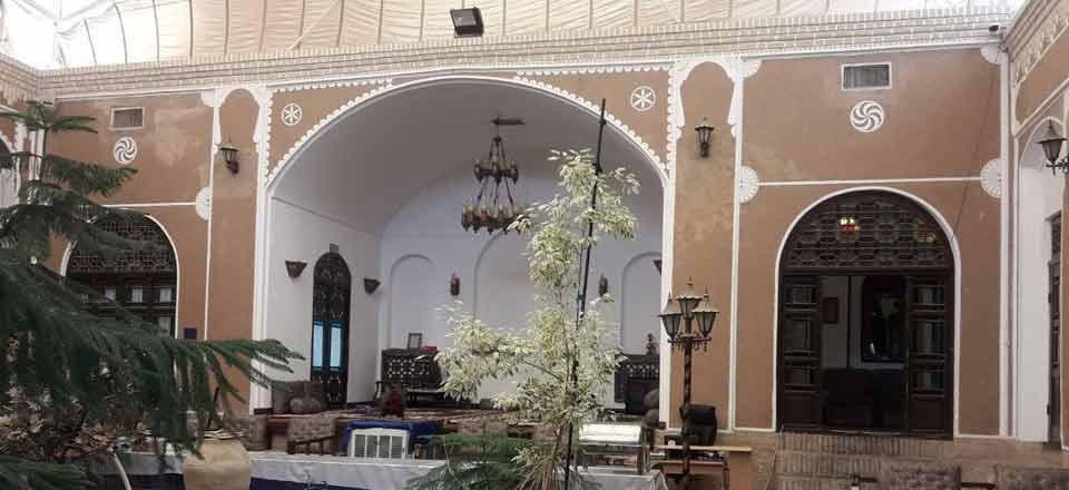 هتل سنتی رز در یزد