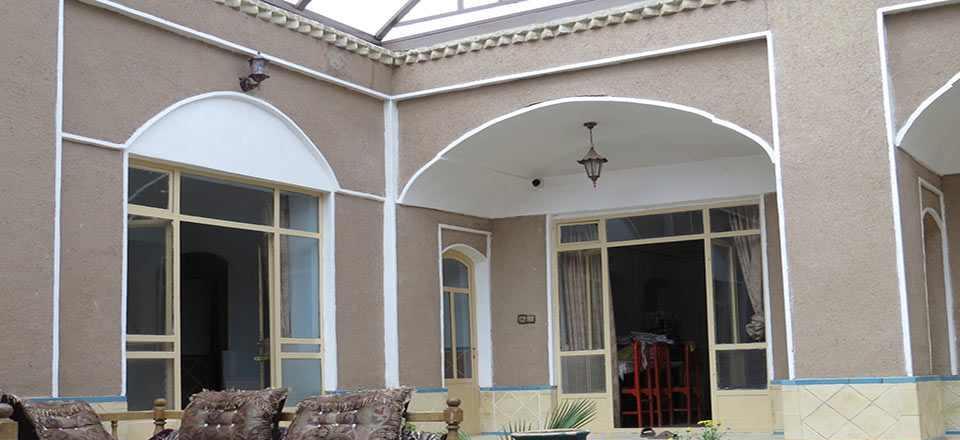 اقامتگاه بوم گردی ورزنه