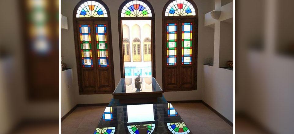 هتل سنتی قلعه وزیر میبد