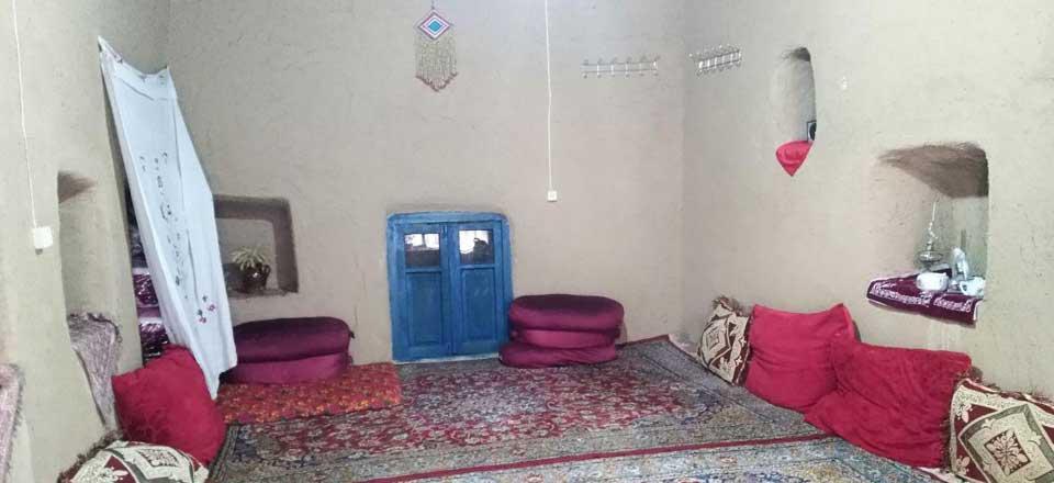 اقامتگاه زاغ بور در شاهرود