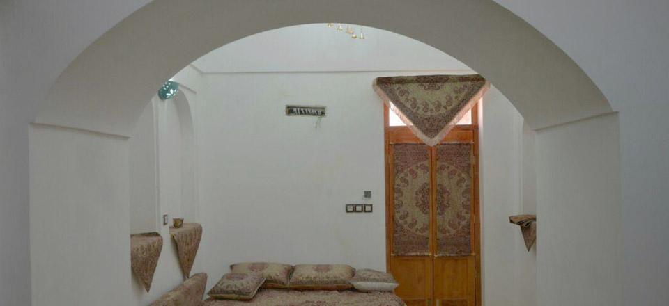 هتل سنتی گلشن میبد