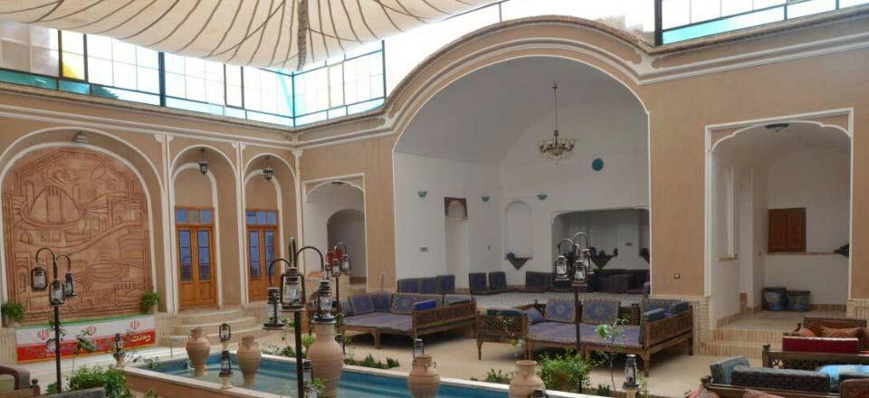 هتل سنتی گلشن میبد