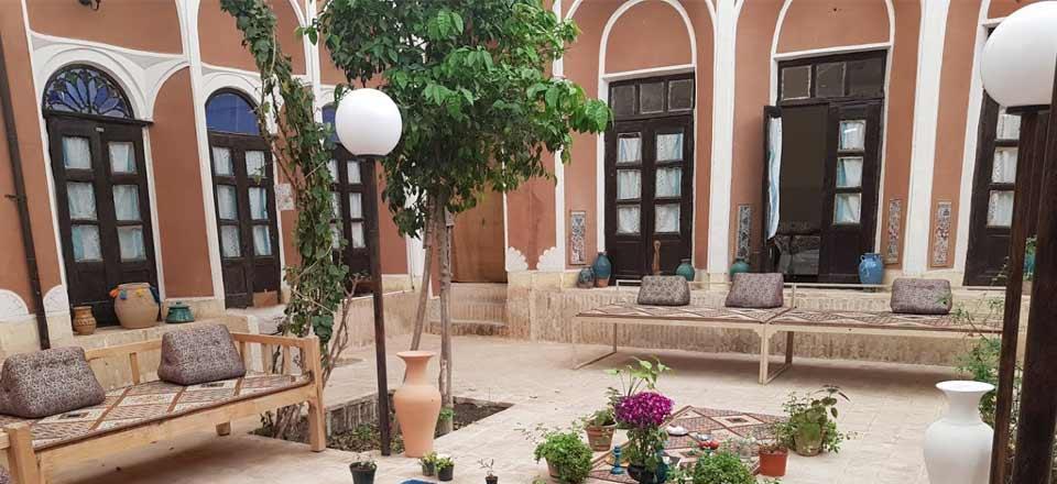 بوم گردی خبره در یزد