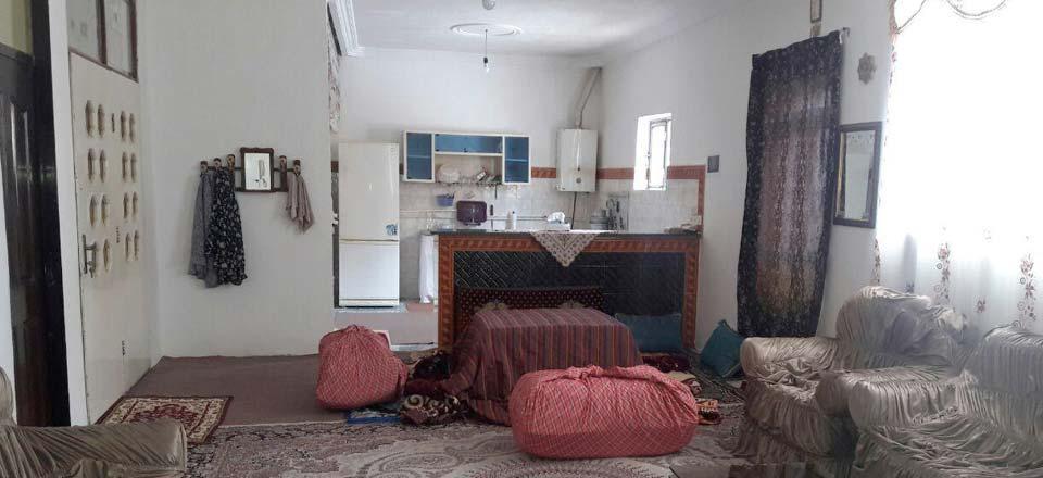 اقامتگاه بوم گردی شیز در تکاب