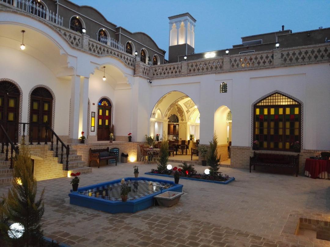 اقامتگاه سنتی آمیرزا کاشان