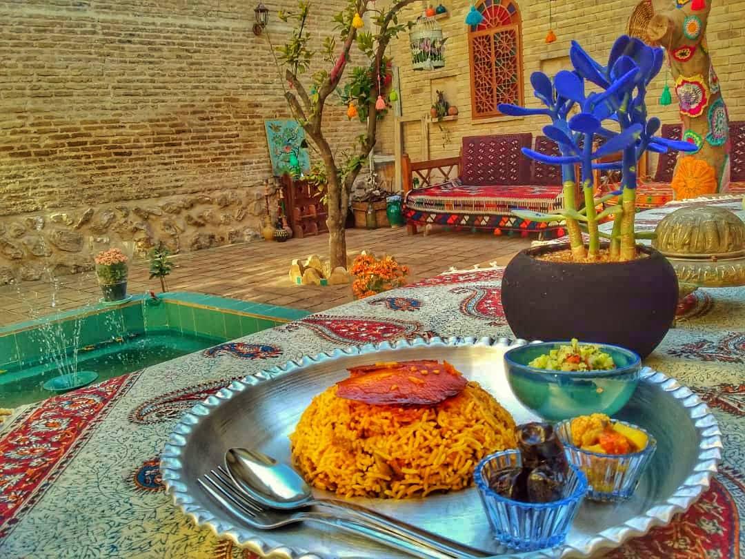 بوم گردی ماه سلطان در شیراز