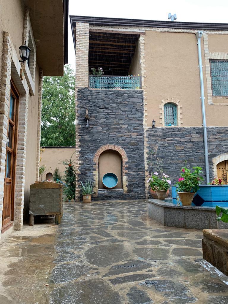 اجاره خانه سنتی در همدان