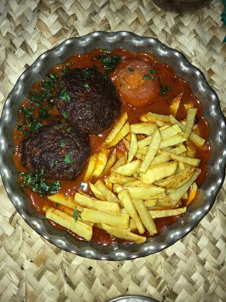 بوم گردی گیلان تاج در رشت
