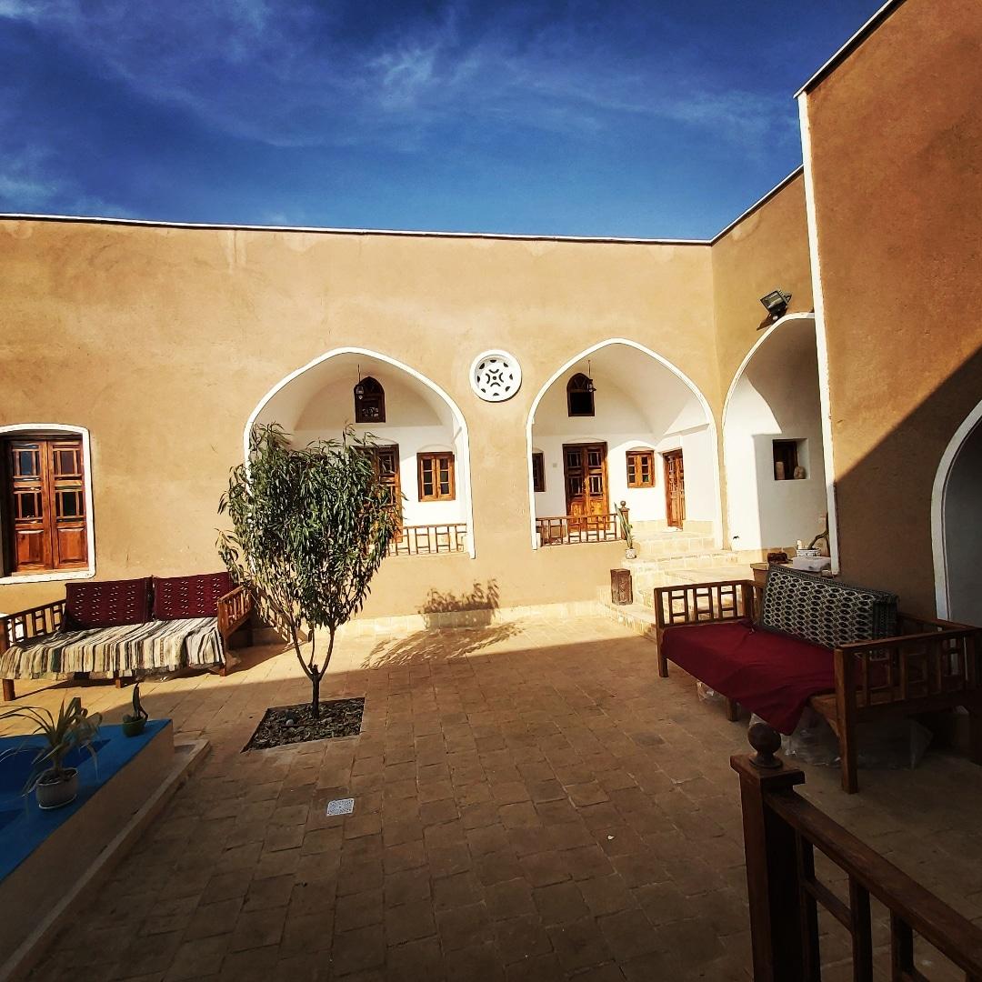 اجاره خانه سنتی در سرخه