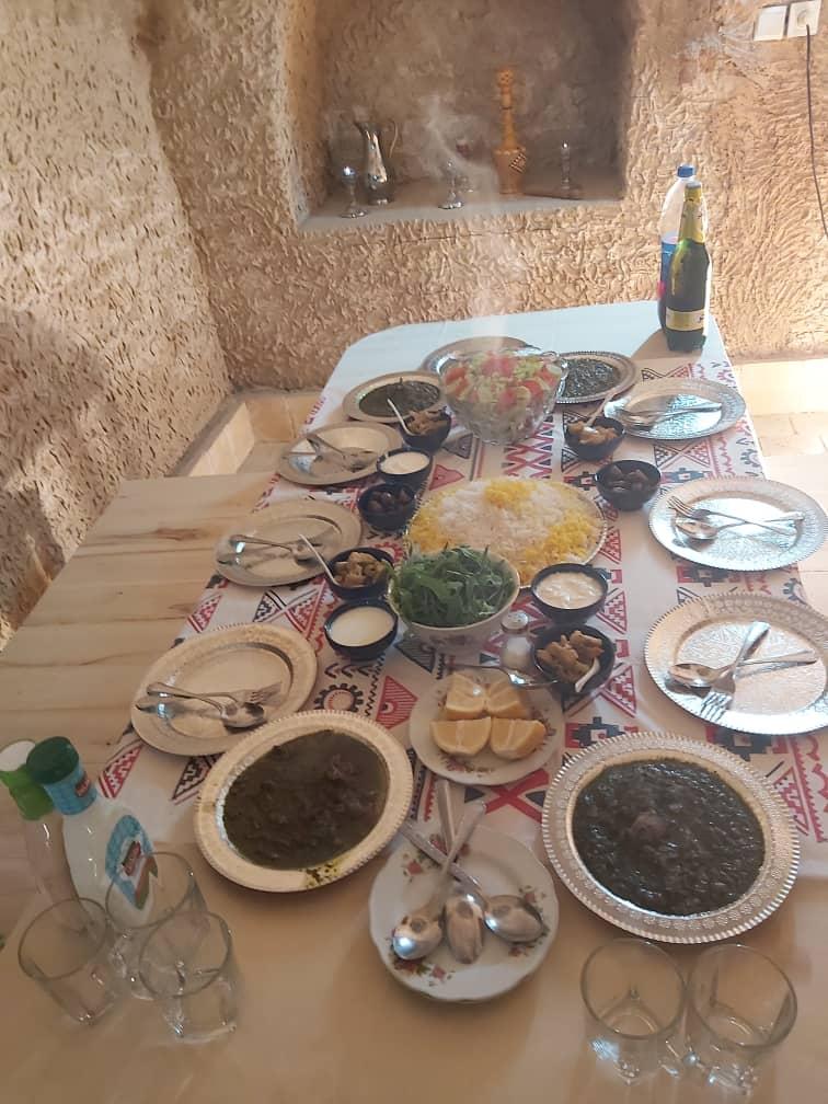 اجاره خانه سنتی در سرخه
