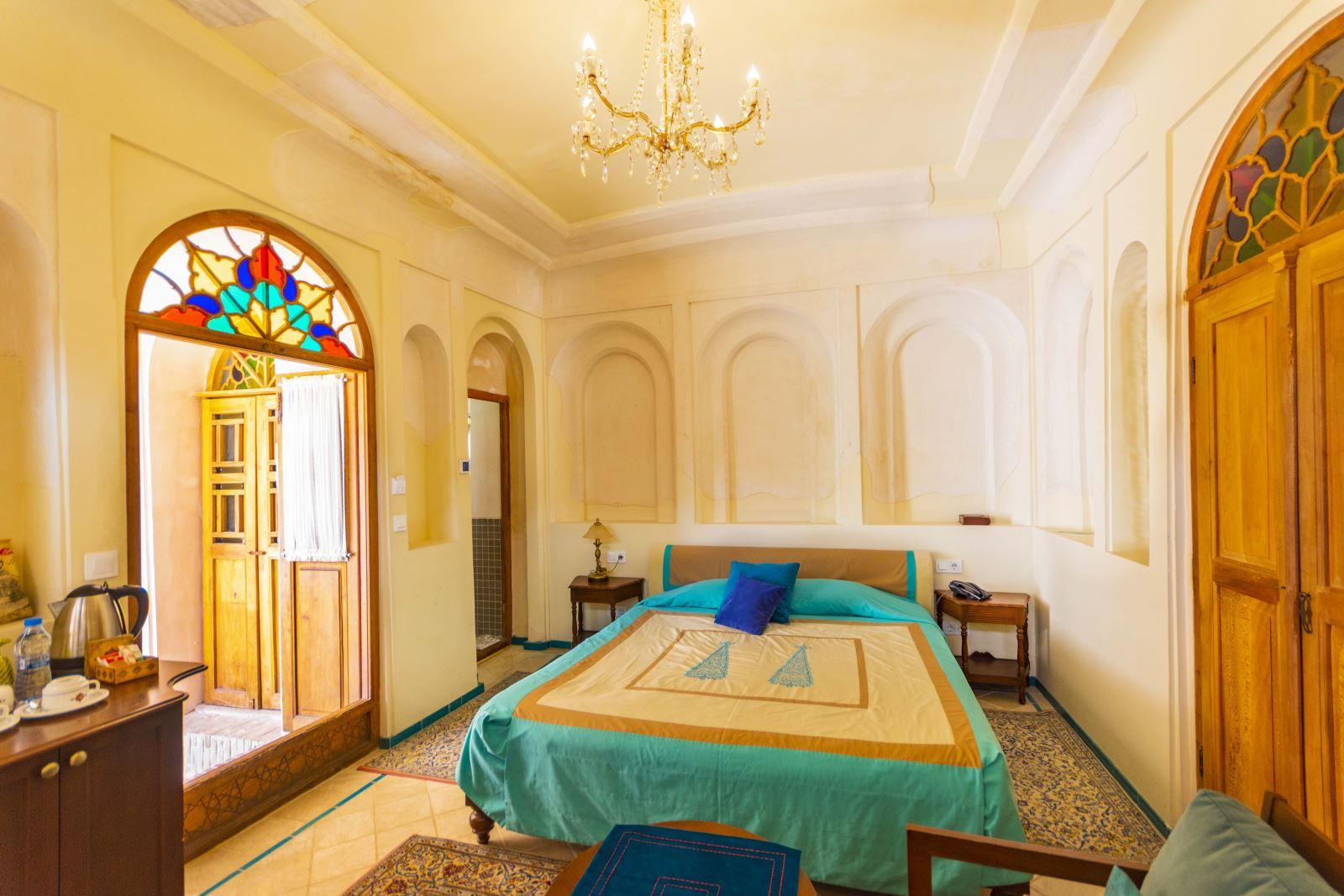 هتل سنتی سرای عامری ها در کاشان