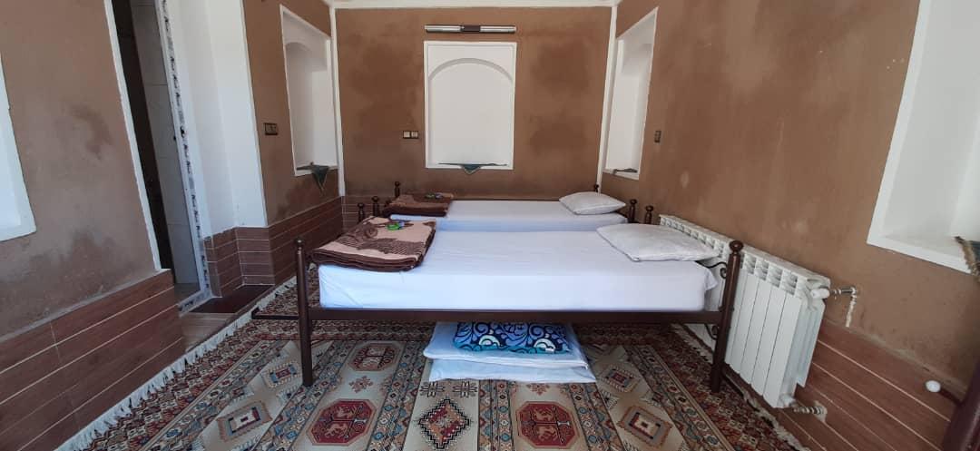 اقامتگاه بوم گردی حافظ در ورزنه