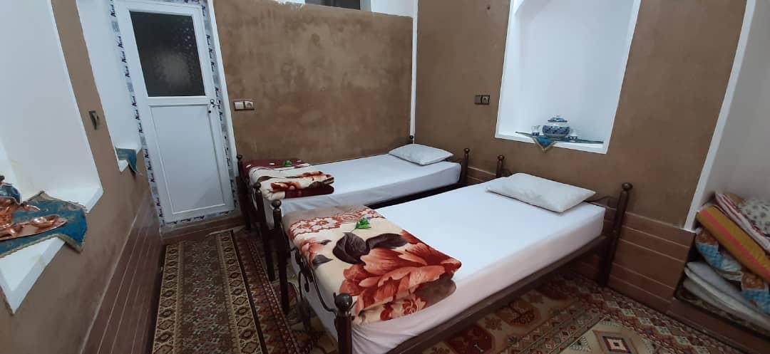 اقامتگاه بوم گردی حافظ در ورزنه