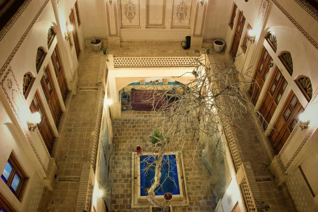 اقامتگاه سنتی عادل کاشان