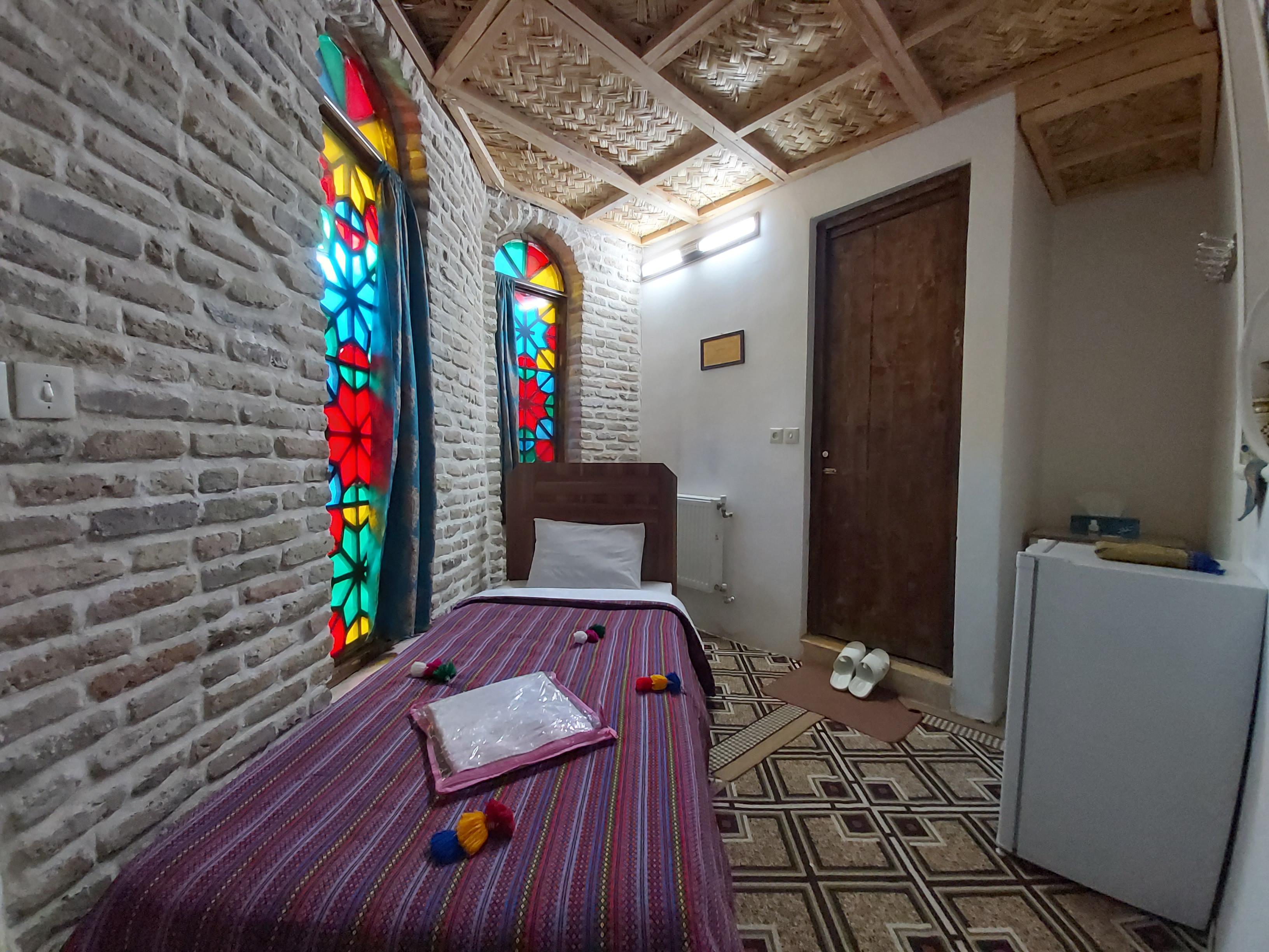 اجاره بوم گردی گلستان راز شیراز