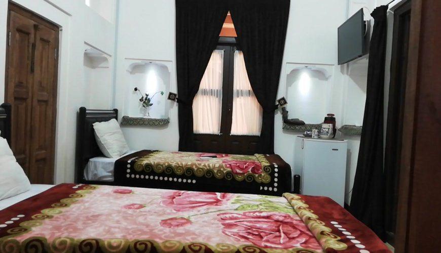 بوم گردی تاج الملوک یزد